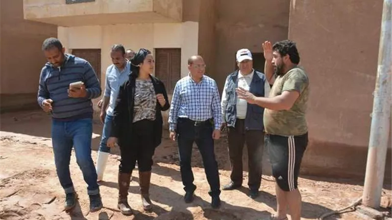 توزيع ٨ اطنان سلع غذائية على متضررى السيول بمدن جنوب سيناء