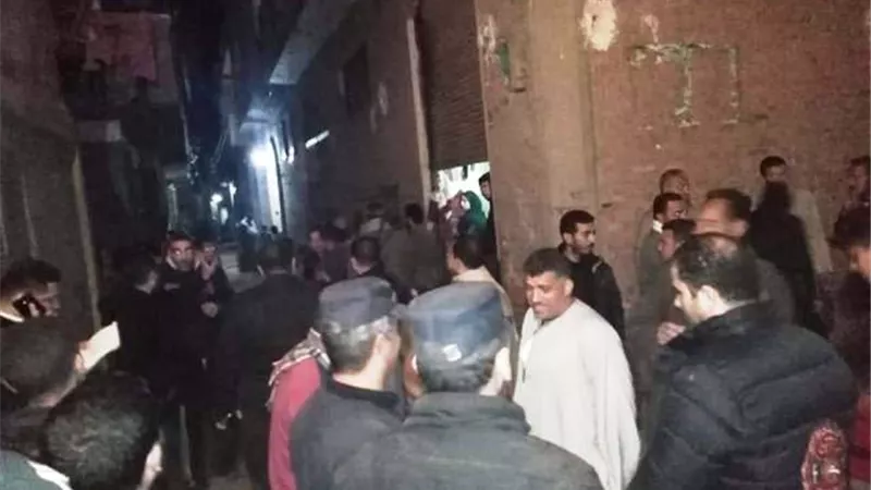 إنهيار منزل قديم بقرية العمار الكبري دون خسائر بشرية بالصور