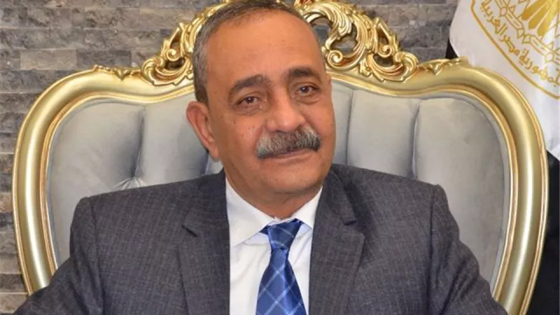 محافظ الإسماعيلية يحظر تداول الشيشة فى المقاهى والأماكن العامة