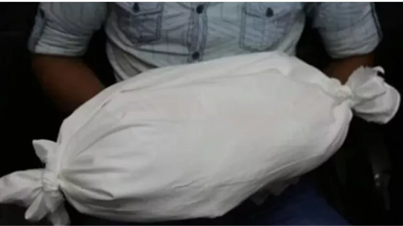 العثور على رضيع مذبوحًا ملقى بالمقابر بالبحيرة