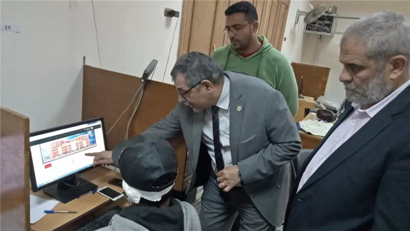 رفع المناهج إلكترونيًا للطلاب بجامعة بنها