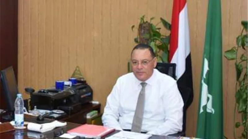 محافظ الشرقية يأمر بحل شكاوي المواطنين عبر المواقع الالكترونية والقنوات الفضائية