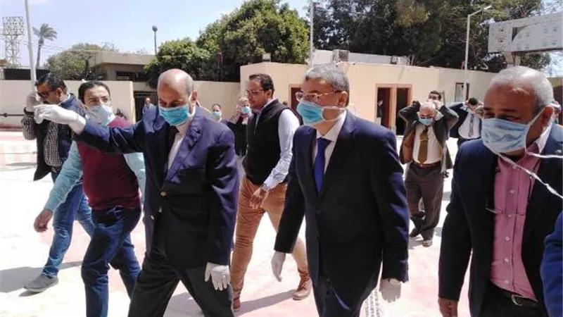 محافظ المنيا ورئيس الجامعة يتفقدان مستشفيات المنيا الجامعية
