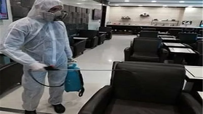 عمليات تعقيم وتطهير شاملة لاستراحات الركاب بمطار القاهرة الدولي