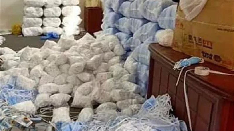 ضبط كمامات طبية ودقيق مدعم قبل بيعهم في السوق السوداء بكفر الشيخ