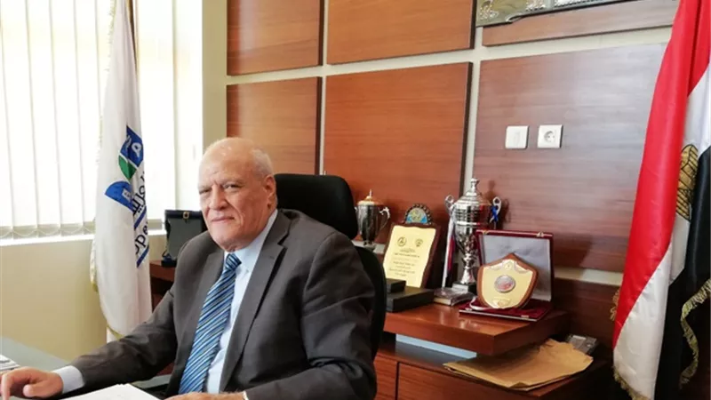الجامعة العربية المفتوحة تبث محاضراتها إلكترونياً وسط تفاعل كبير من الطلاب بالصور