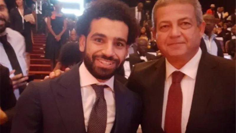 وزير الرياضة السابق يتراجع عن إعلان تبرع صلاح بـ20 مليونا لمواجهة كورونا