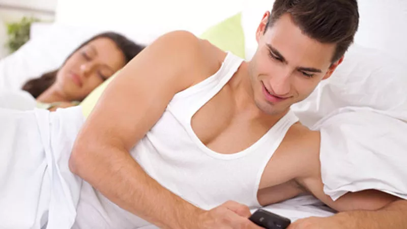 شر البلية ما يضحك...كورونا يكشف خيانة الزوج