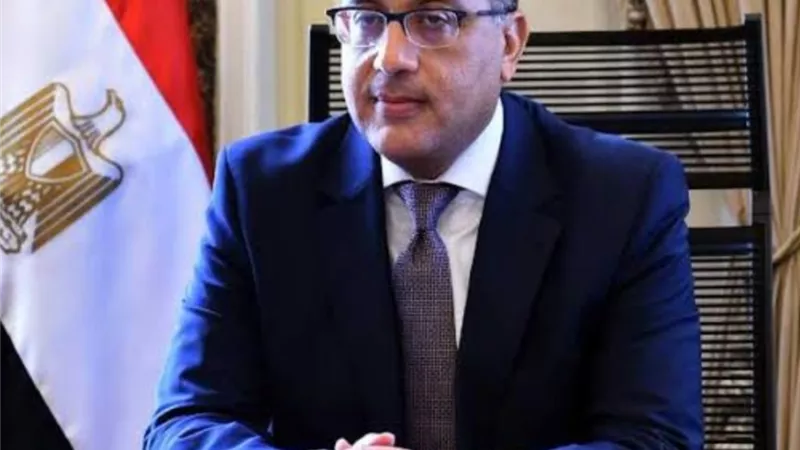 برلمانى يطالب المحافظين بالتطبيق الفورى لقرار 