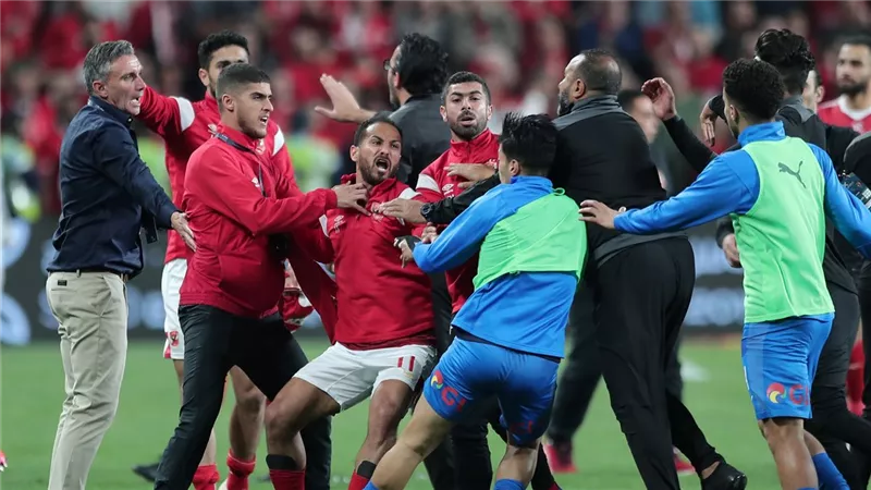 اخر كلام.. المسابقات تعلن عقوبة كهربا وعاشور بشكل نهائى