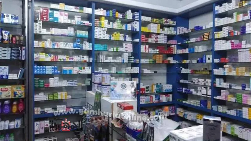 ضبط صيدليات تبيع مستلزمات طبية بأسعار مبالغ فيها وأدوية مهربة