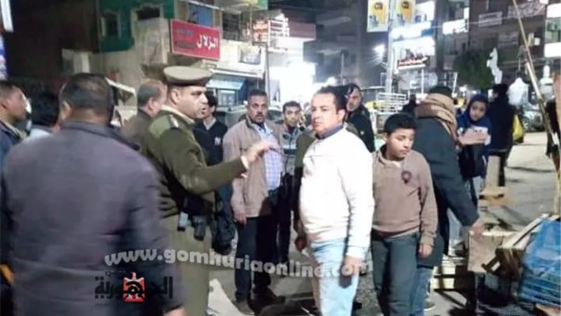 رئيس مدينة أبوحماد يقود حملة بشوارع المدينة ليلا لتفعيل قرار غلق المحلات