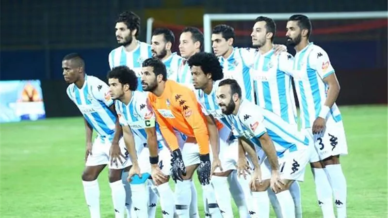 بيراميدز يقدم عرضا خياليا لنجم دفاع الأهلي