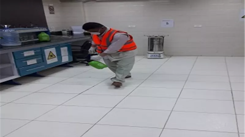 تعقيم مقر ومحطات إدارة شمال الأقصر بشركة المياه والصرف الصحى
