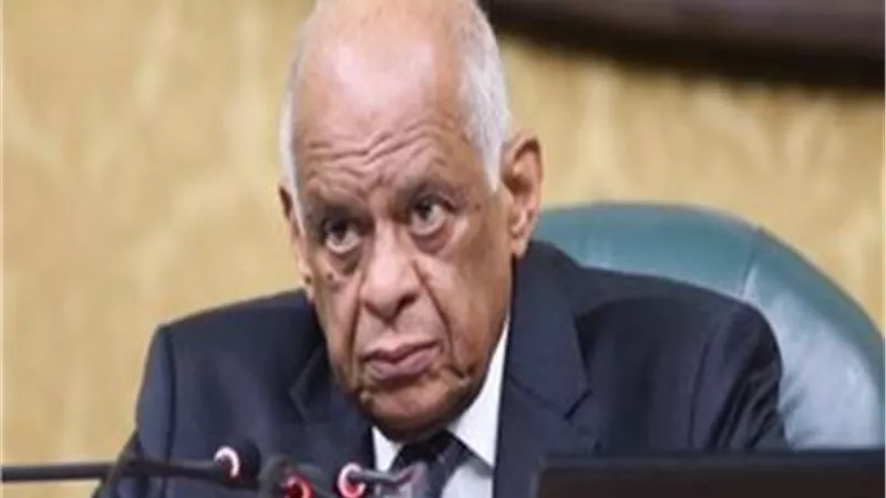 رئيس مجلس النواب يهنئ الرئيس السيسى بذكرى الإسراء والمعراج