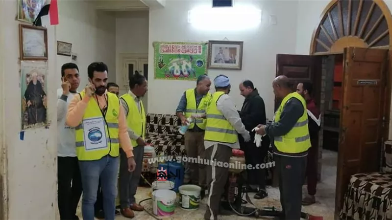شباب مستقبل وطن ابنوب يتطوعون فى حمله مكثفه لرش وتطهير المساجد