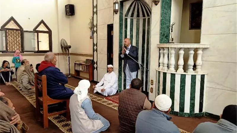 وكيل وزارة الصحة بالشرقية يقدم إرشادات وتوعية صحية للمصلين صور