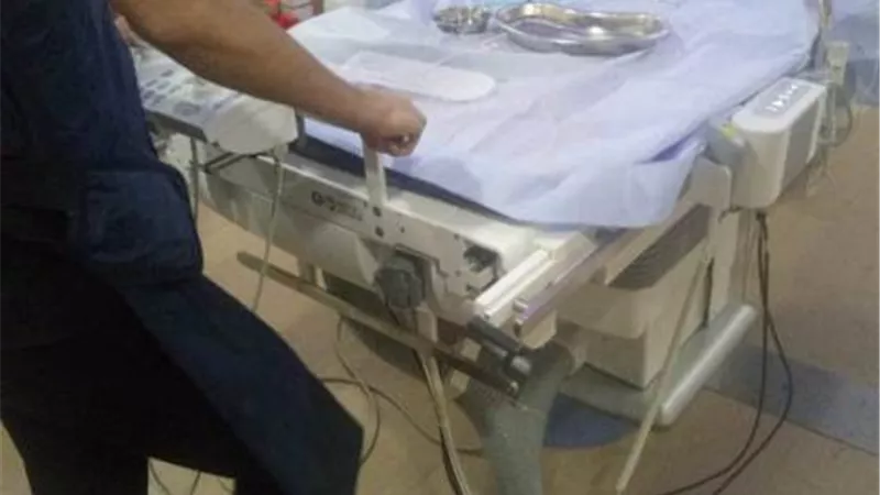 تركيب منظم مؤقت لضربات القلب لمريضة بقسم القسطرة بمستشفي الزقازيق العام