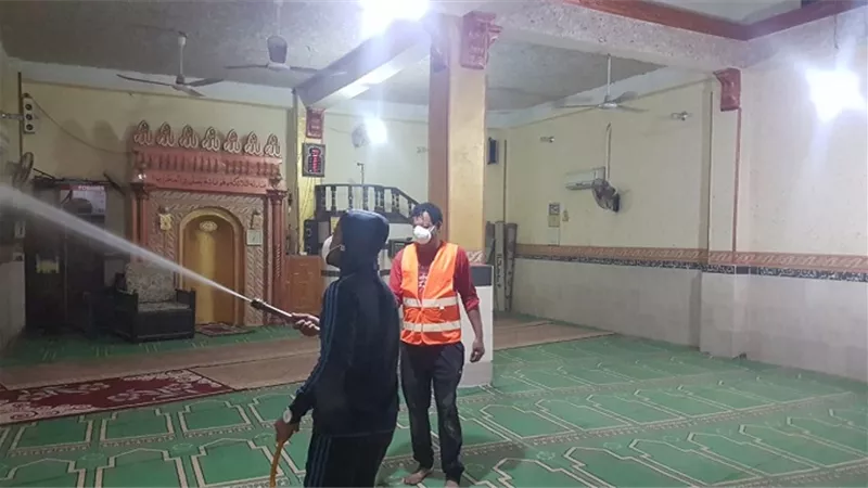 أسيوط - حزب المصريين الاحرار يطلق حملات تعقيم وتطهير فى الاماكن العامة