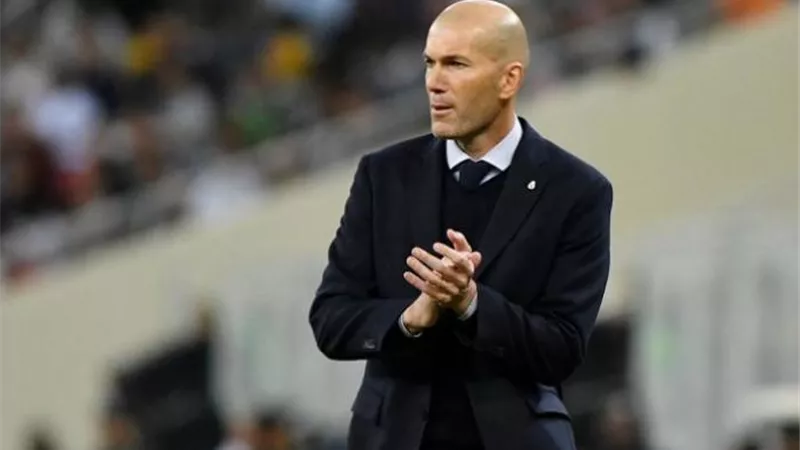 صحيفة إسبانية تكشف مصير زيدان مع ريال مدريد
