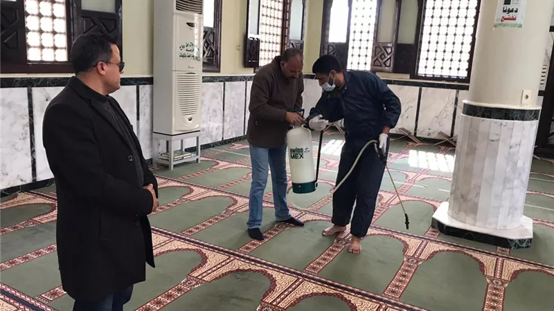 نشاط مكثف لأعمال التطهير بجميع الإدارات الصحية بالشرقية
