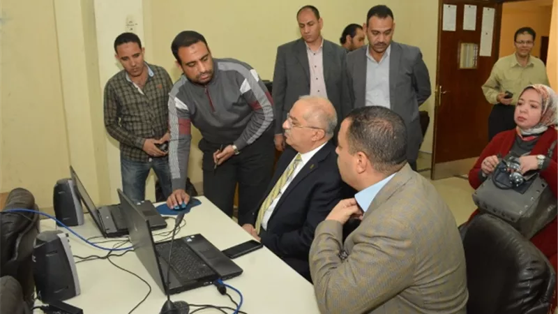 رئيس جامعة أسيوط يوجه الكليات بتحميل كافة محاضرات الفصل الدراسي الثاني إلكترونياً
