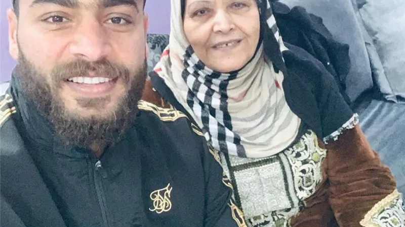 رسالة مؤثرة من أبو جبل حارس مرمى الزمالك لوالدته فى عيد الأم