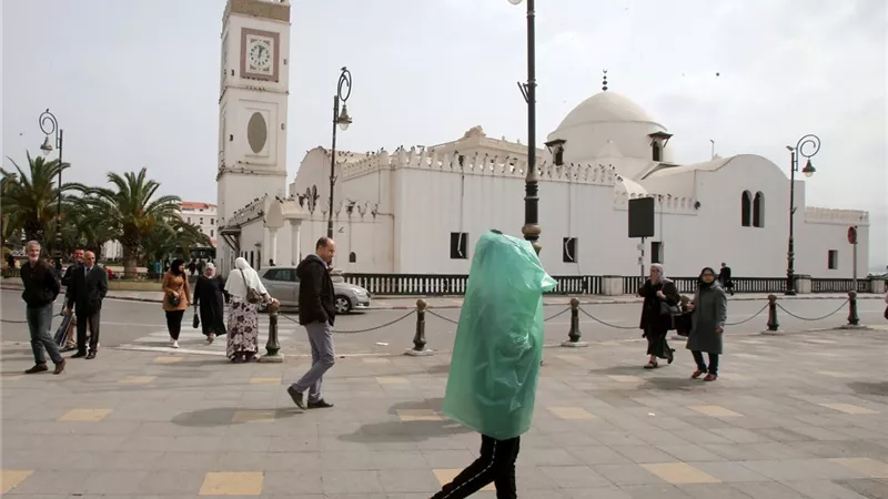 المدعوين والعروسين فى الحجر الصحى بسبب كورونا