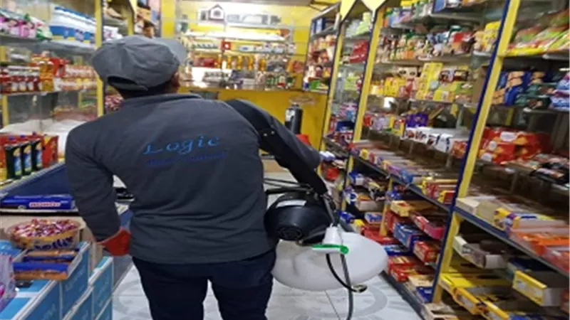 شباب الأقصر سخروا شركتهم لتعقيم المنشأت والمباني مجاناً