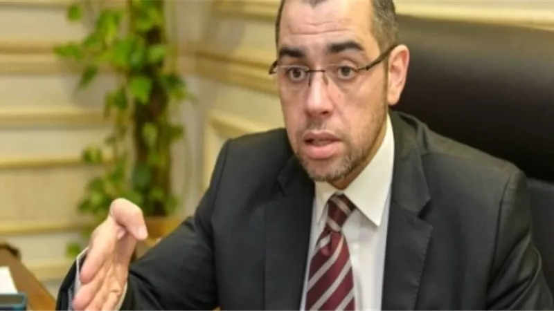 النائب محمد فؤاد يطالب بعدم صرف الأدوية بدون روشتة