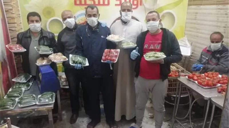 شباب أشمون يطلقون مبادرة خليك في بيتك واحنا نجيلك لتوصيل الخضروالفاكهة.صور
