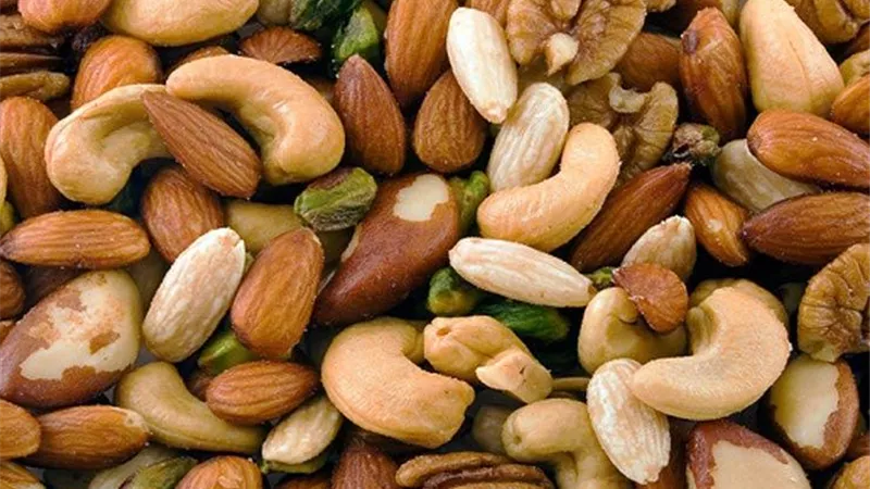 تناول المكسرات يساعدك على مكافحة كورونا