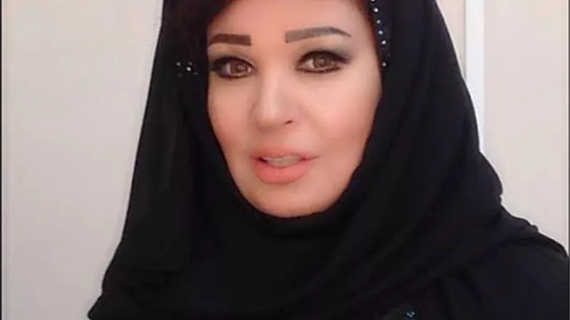 فيفى عبده بالحجاب تتحدى الخير وتتكفل ب ١٠٠ أسرة.. فيديو