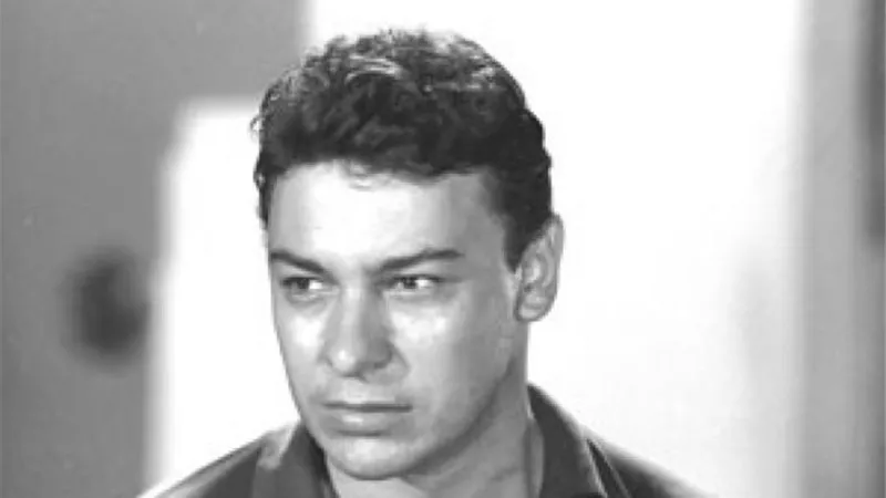 حكاية زواج احمد رمزى من راقصة شهيرة 7 أيام فقط