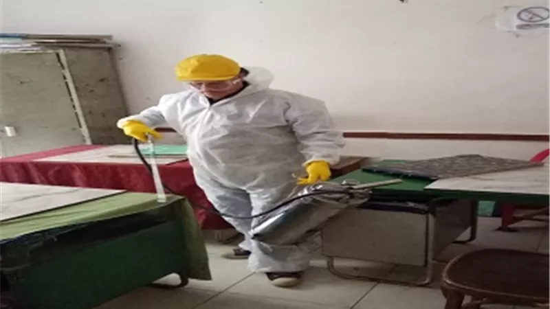 نشاط مكثف لتطهير جميع المنشآت الصحية ومحطات السكك الحديدية والمواقف بالشرقية