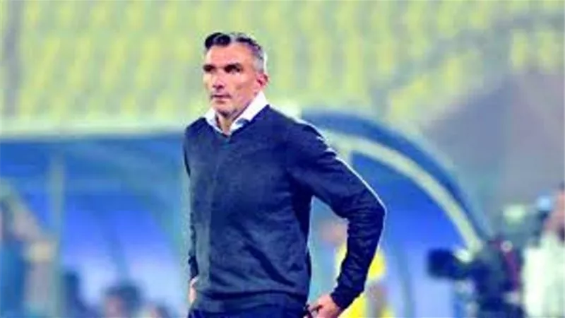 الزمالك يحسم تجديد عقد كارتيرون