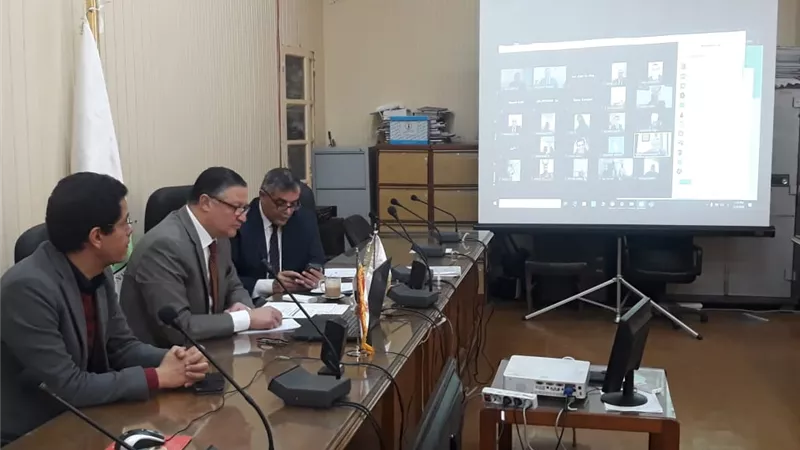 جامعة بنها تتابع خطة التعليم عن بُعد