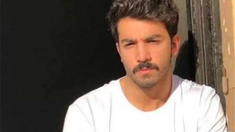 بعد وقفه .. حازم ايهاب يوضح موقفه من قرار نقابة المهن التمثيلية