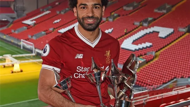 ليفربول يختار محمد صلاح في تحدي الأساطير