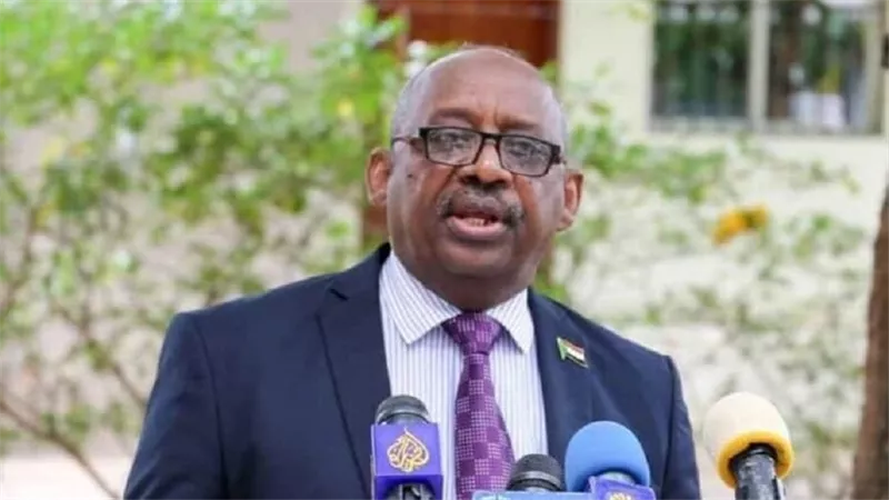 متحدث باسم الجيش السوداني : وفاة وزير الدفاع السوداني بأزمة قلبية في جنوب السودان