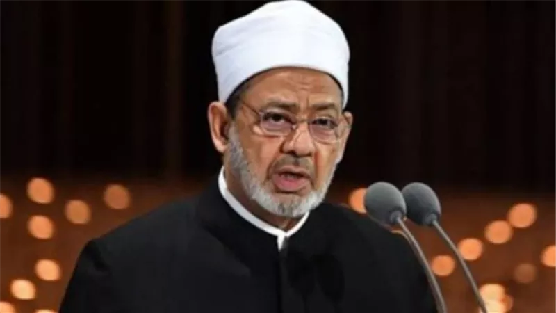 الإمام الأكبر في رسالة للممرضبن والممرضات : أنتم أبطال المعركة المخلصون