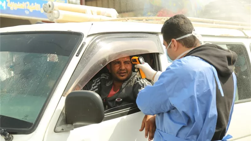 محافظ كفرالشيخ يتفقد أعمال التطهير والتعقيم بكمين القرضا