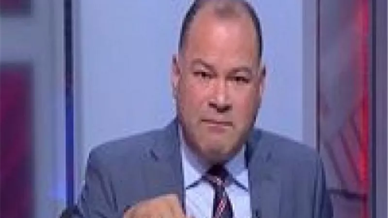 نشأت الديهي يُشيد بجهود نبيلة مكرم لإعادة المصريين العالقين: 
