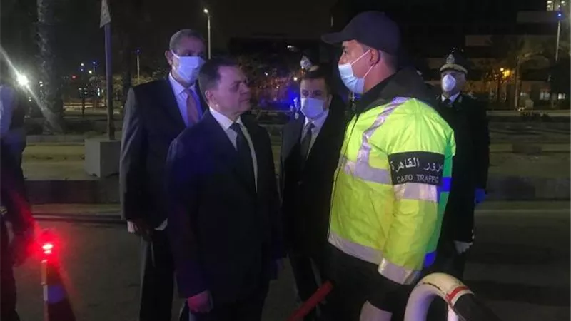 وزير الداخلية يتفقد خطط انتشار قوات الشرطة بحظر تحرك المواطنين حفاظا على سلامتهم.. صور
