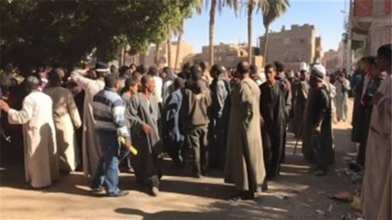 مشاجرة بالاسلحة النارية بين عائلتين بسبب معاكسة زوجة بالقناطر