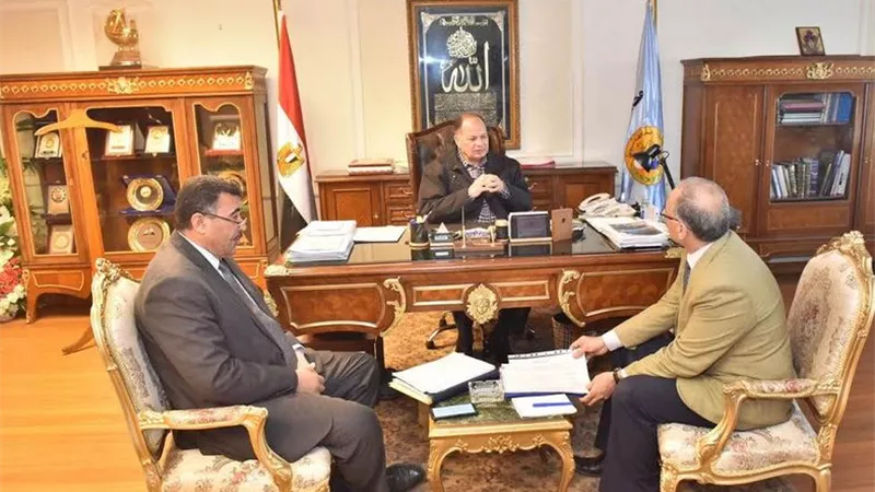 محافظ أسيوط: أهمية الحد من الزيادة السكانية
