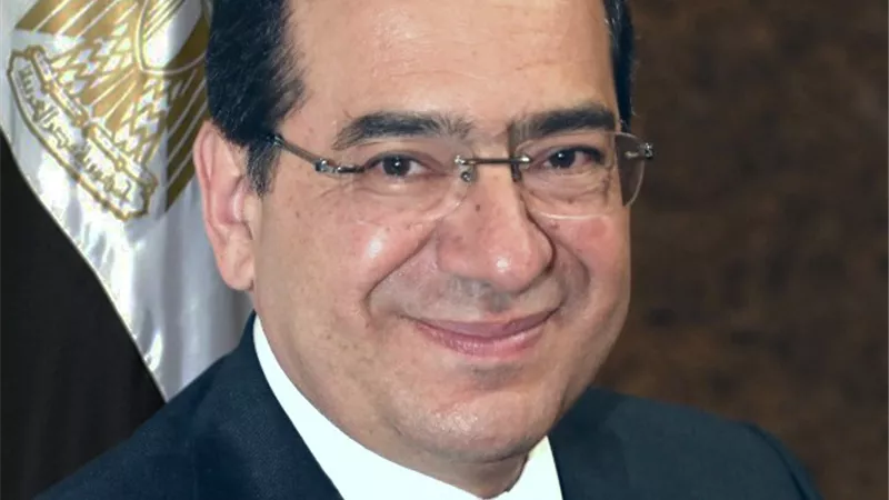 الملا: انتظام عمل شاحنات نقل المواد البترولية ومحطات تموين الوقود على مدار اليوم