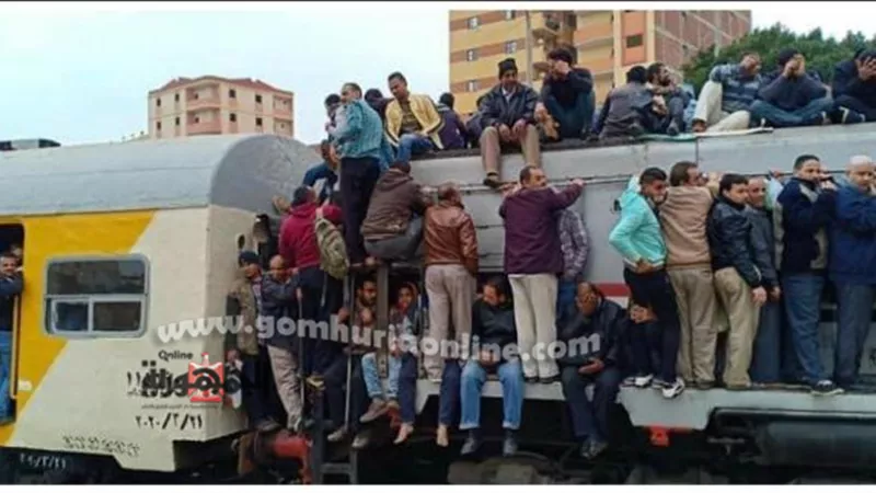 بوابه الجمهوريه اونلاين ترصد مشكله الزحام علي قطار طنطا القاهرة
