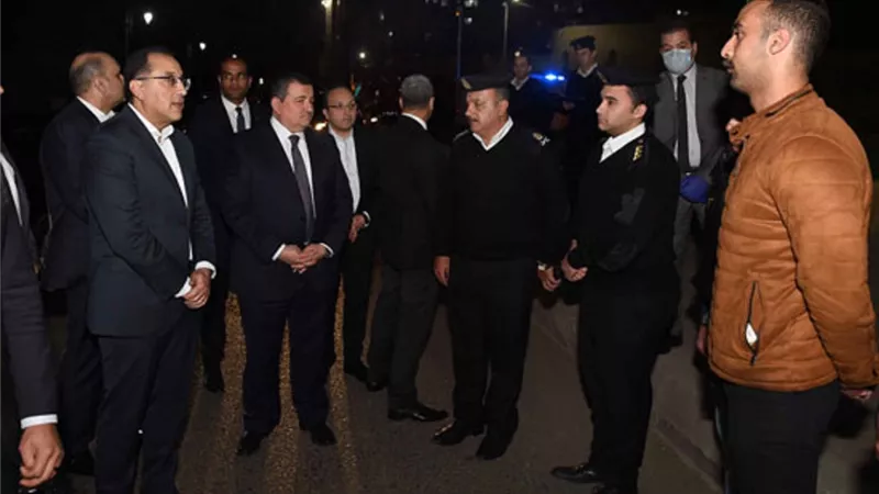بالفيديو.. رئيس الوزراء ووزير الإعلام في جولة لمتابعة تطبيق إجراءات حظر التجوال