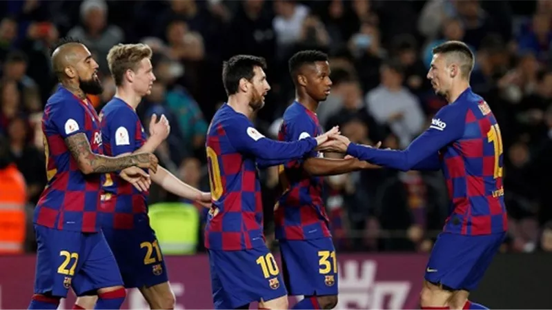 حرب تخفيض رواتب اللاعبين تضرب برشلونة